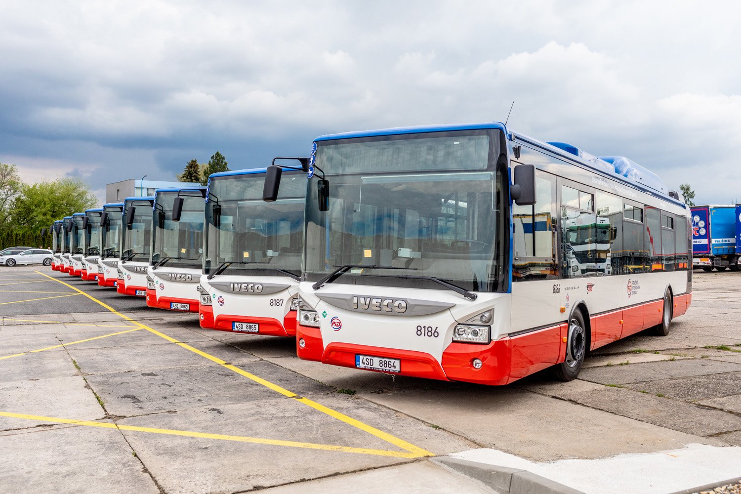 Středočeský kraj vysoutěžil nové autobusové dopravce, v příštích deseti letech nabídnou vyšší standard kvality i některé novinky
