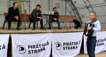 Piráti ve Středočeském kraji zahájili ostrou fázi kampaně do Eurovoleb